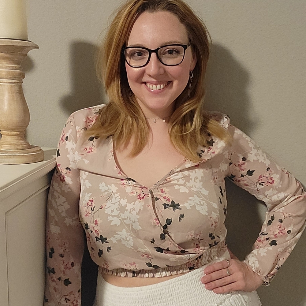 Socialite Floral Crop Top